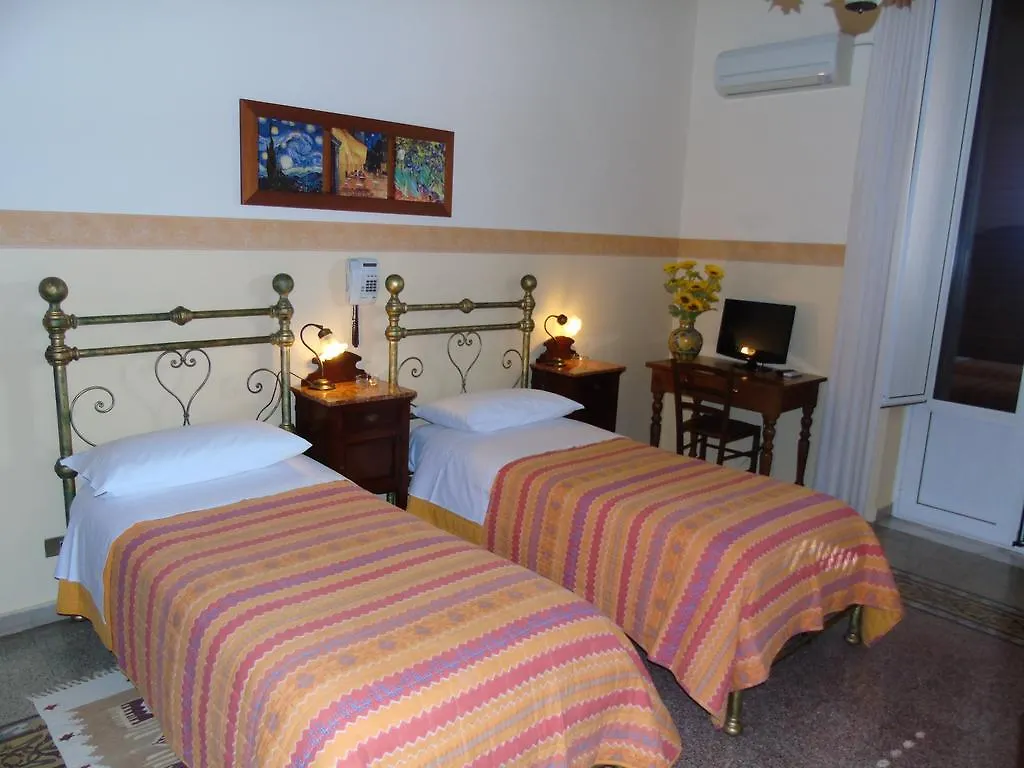 ホテル Albergo Cavour パレルモ イタリア