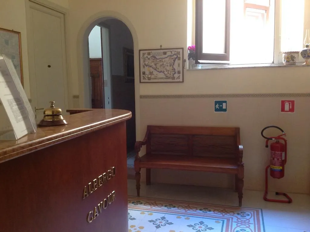 Albergo Cavour パレルモ ホテル